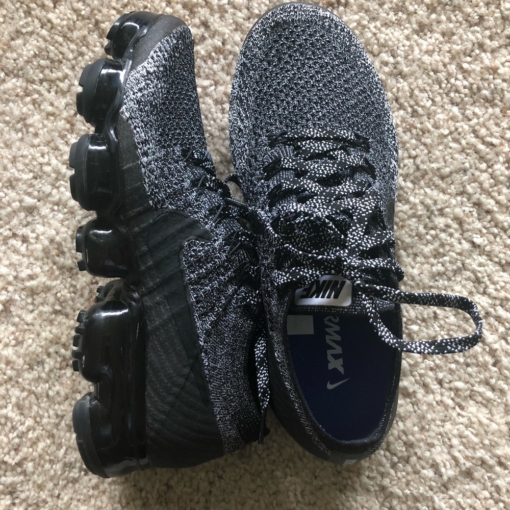New Nike Vapormax women’s athletic shoes